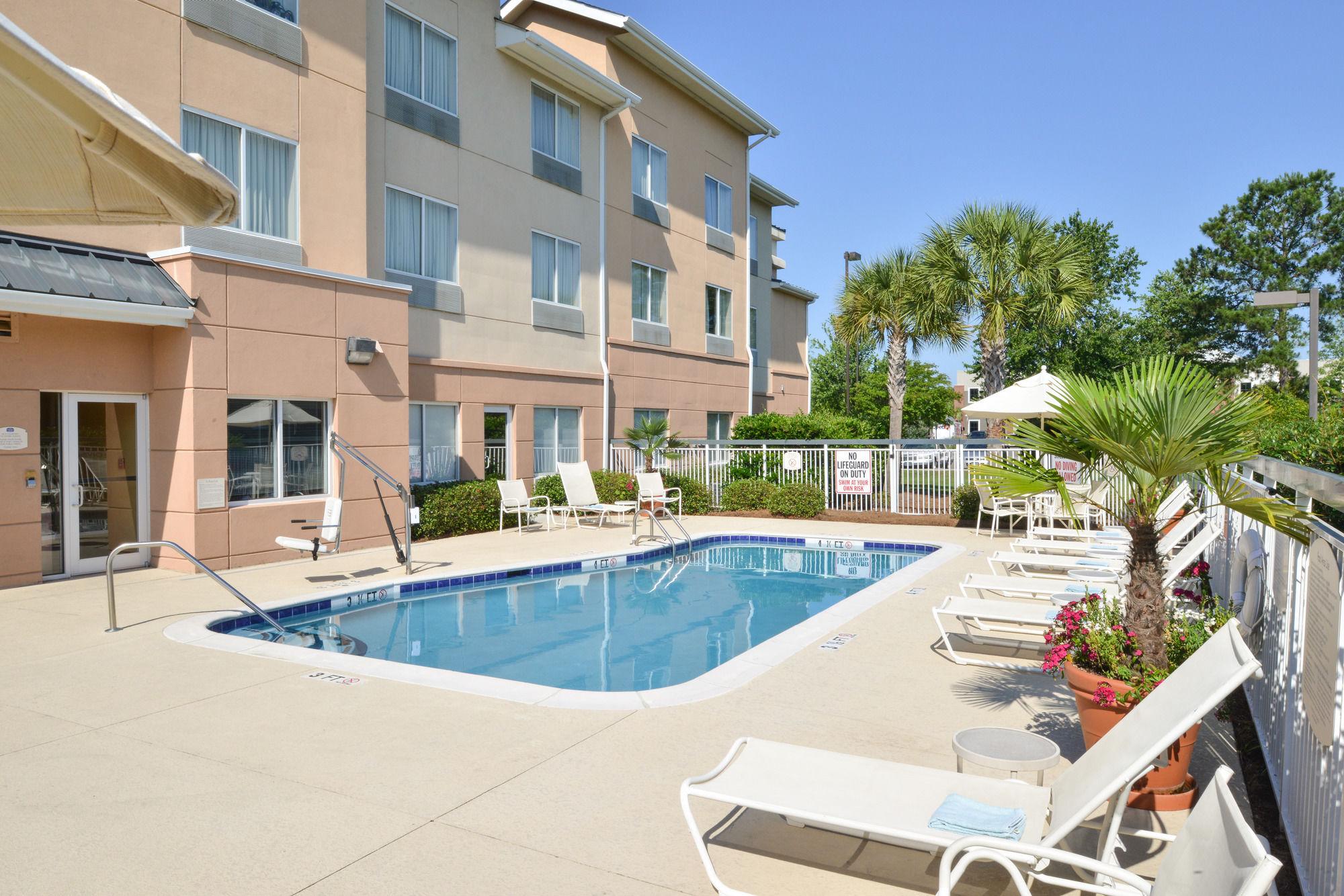 Fairfield Inn And Suites Charleston North/University Area North Charleston Exterior photo