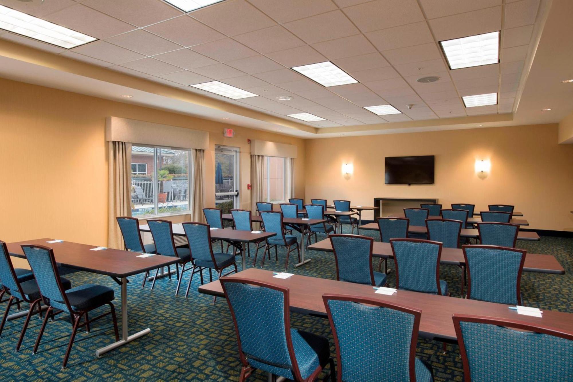Fairfield Inn And Suites Charleston North/University Area North Charleston Exterior photo