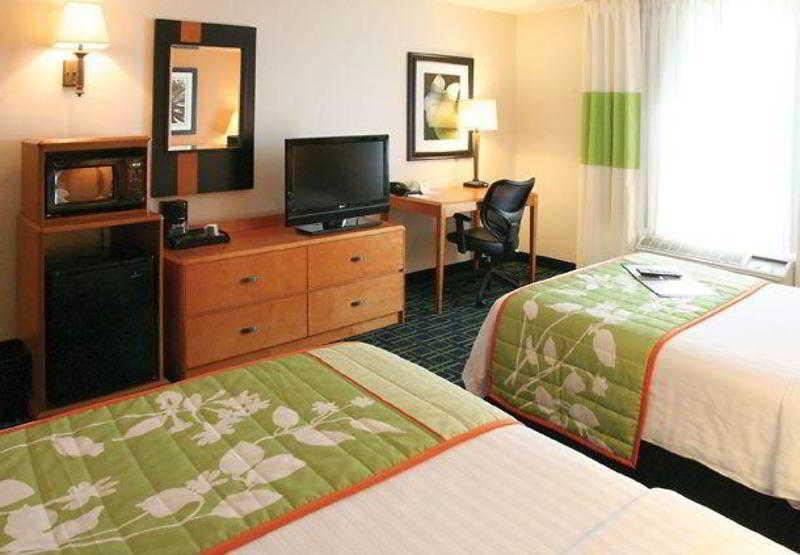 Fairfield Inn And Suites Charleston North/University Area North Charleston Room photo